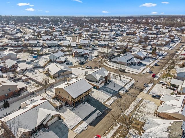 6620 Deer Bluff Drive, Dayton, OH 45424