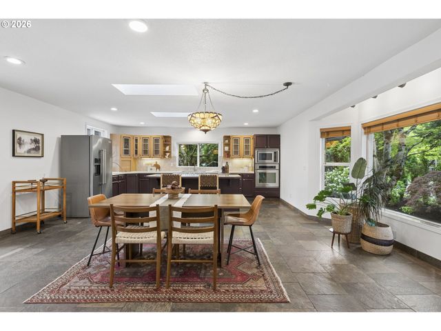 2853 Ne 77TH Pl, Portland, OR 97213