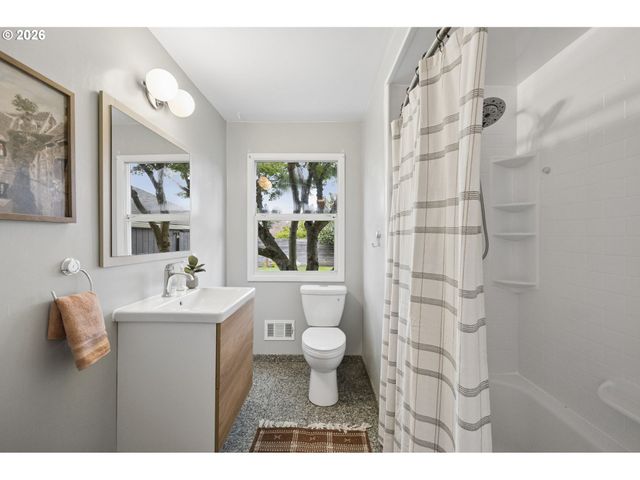 2853 Ne 77TH Pl, Portland, OR 97213