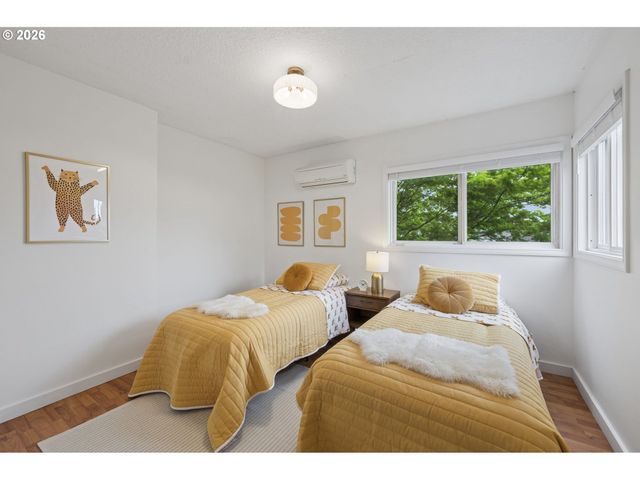 2853 Ne 77TH Pl, Portland, OR 97213