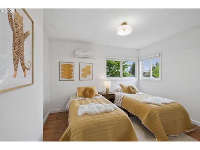 2853 Ne 77TH Pl, Portland, OR 97213