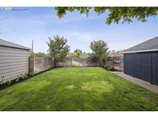 2853 Ne 77TH Pl, Portland, OR 97213