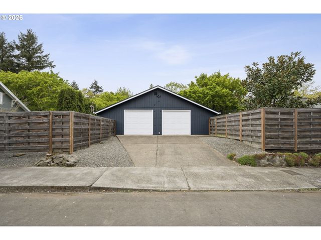 2853 Ne 77TH Pl, Portland, OR 97213