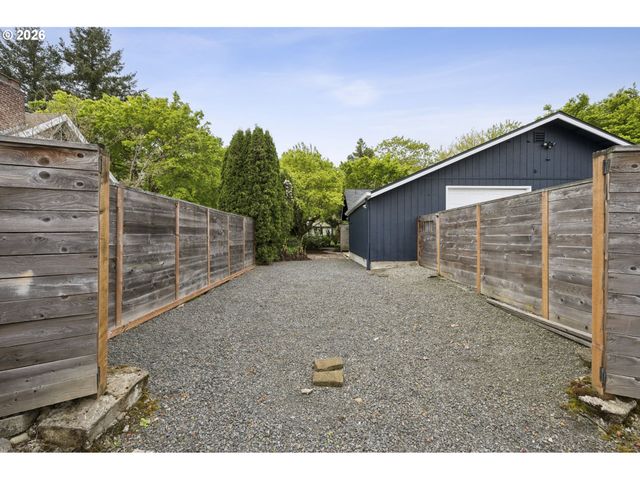 2853 Ne 77TH Pl, Portland, OR 97213