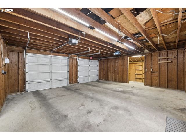 2853 Ne 77TH Pl, Portland, OR 97213