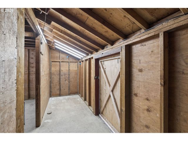 2853 Ne 77TH Pl, Portland, OR 97213