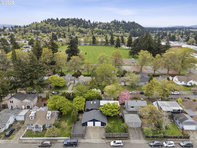 2853 Ne 77TH Pl, Portland, OR 97213