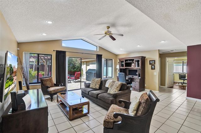 9355 NW 18th Place, Plantation, FL 33322
