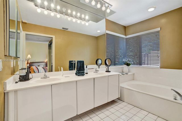 9355 NW 18th Place, Plantation, FL 33322