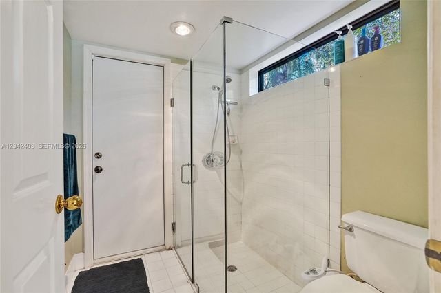 9355 NW 18th Place, Plantation, FL 33322
