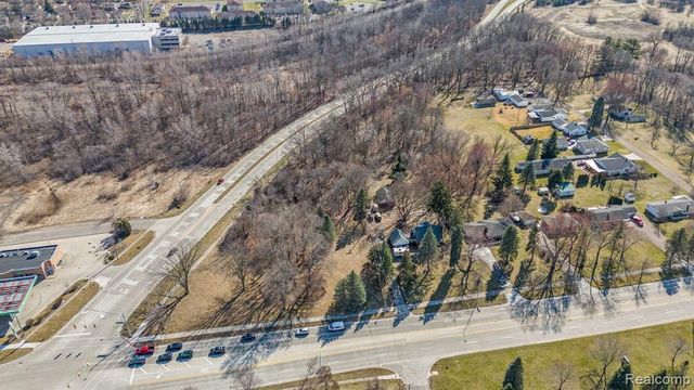 405 W Walton Boulevard, Pontiac, MI 48340