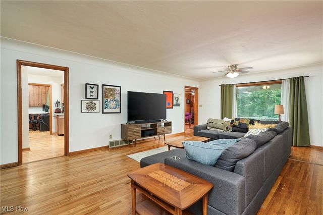 5552 Briarcliff Drive, Garfield Heights, OH 44125