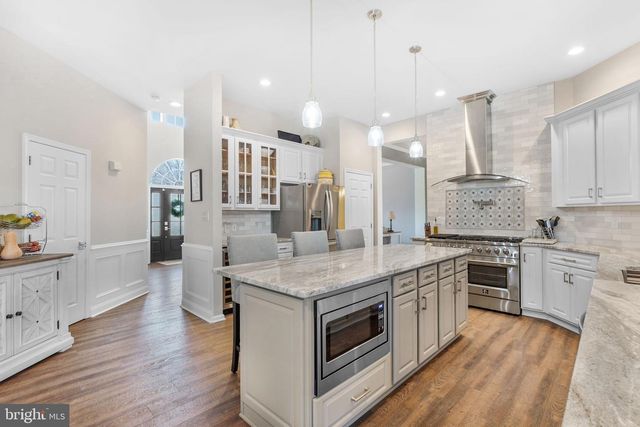 212 EAGLE GLEN DR, Coatesville, PA 19320