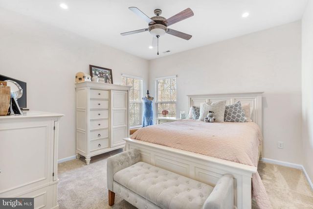 212 EAGLE GLEN DR, Coatesville, PA 19320