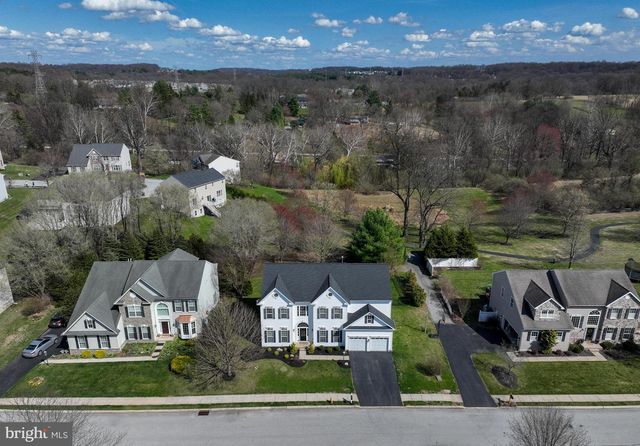 212 EAGLE GLEN DR, Coatesville, PA 19320