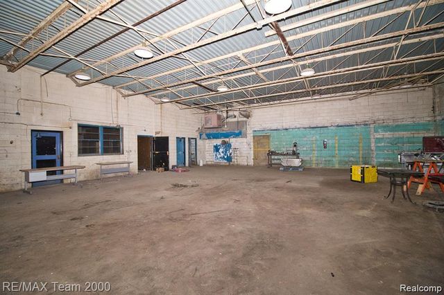 8401 W Chicago, Detroit, MI 48204