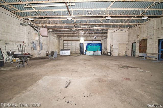 8401 W Chicago, Detroit, MI 48204