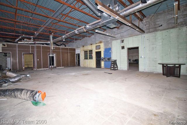 8401 W Chicago, Detroit, MI 48204