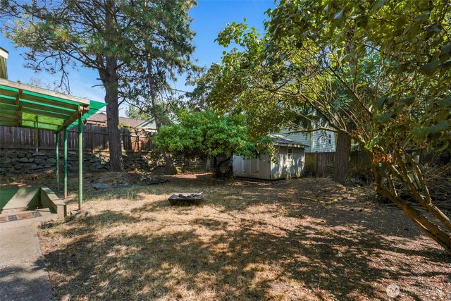 4815 S Holly Street, Seattle, WA 98118