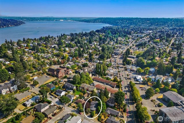 4815 S Holly Street, Seattle, WA 98118