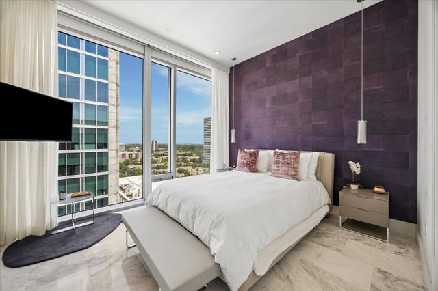 2047 Westcreek Lane 1701, Houston, TX 77027