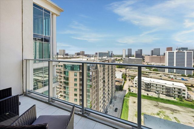 2047 Westcreek Lane 1701, Houston, TX 77027