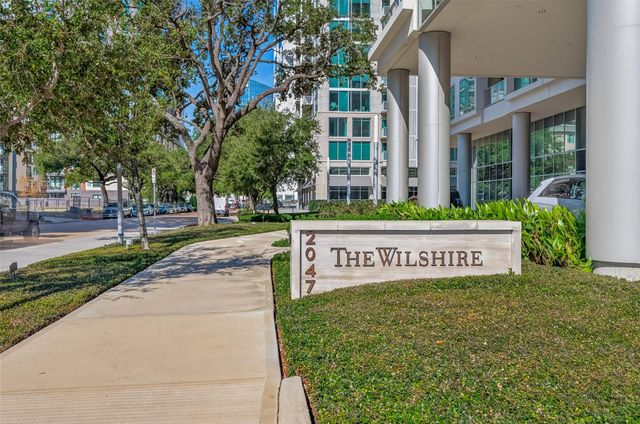 2047 Westcreek Lane 1701, Houston, TX 77027