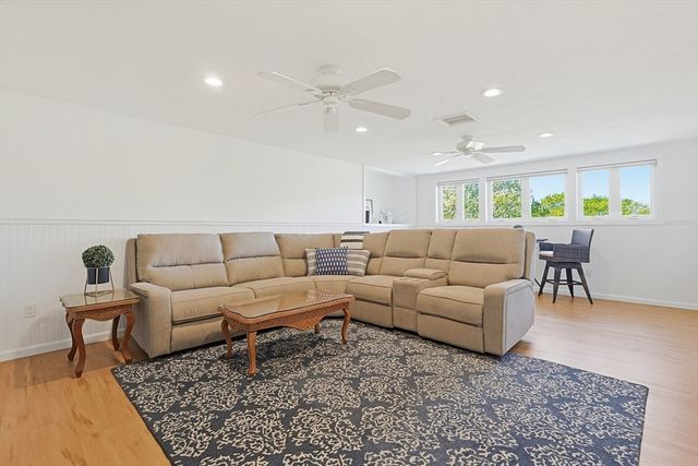 96 Cliffside Dr. 96, Plymouth, MA 02360