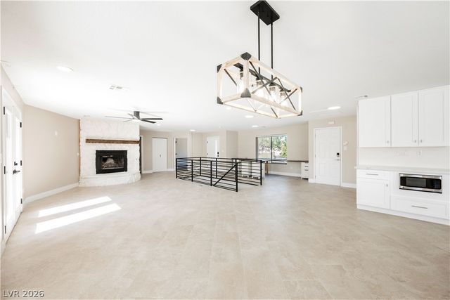 601 Sandy Drive, Henderson, NV 89002