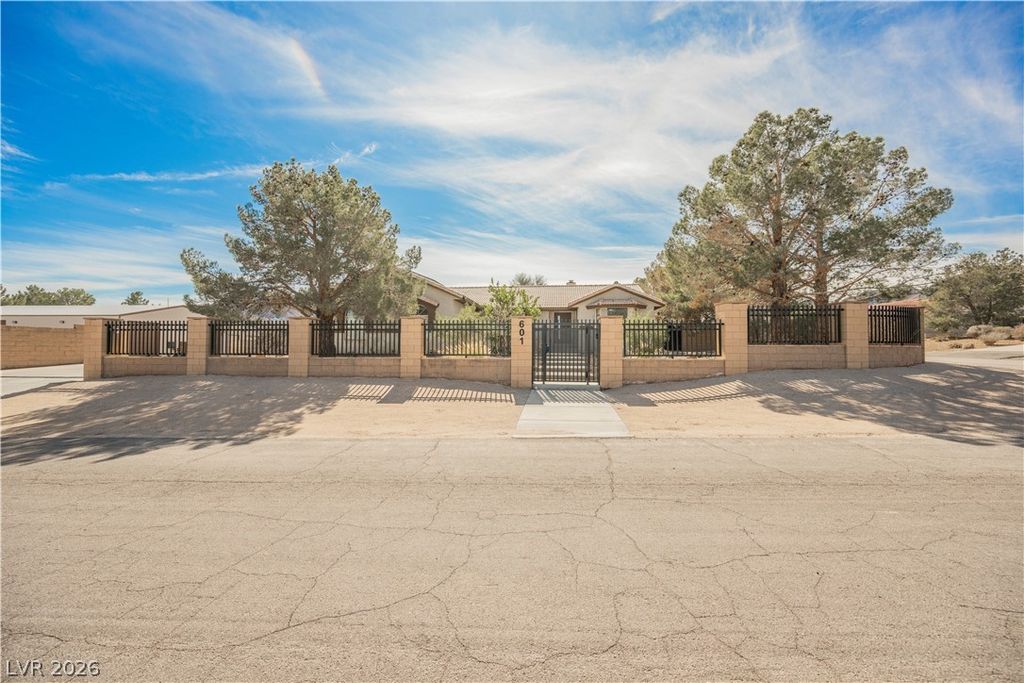 601 Sandy Drive, Henderson, NV 89002 — photo 2