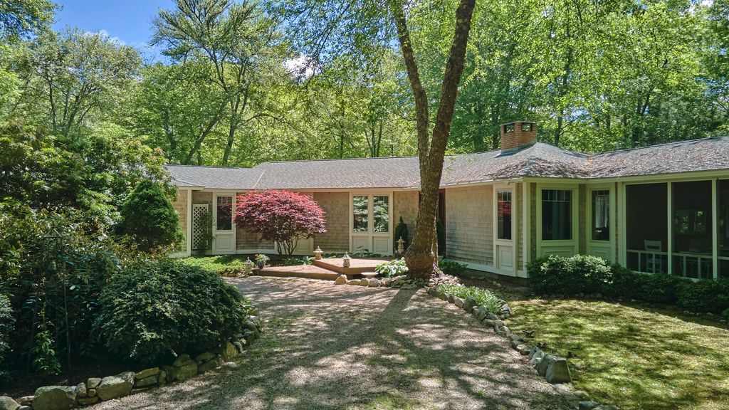 216 Al Harvey Road, Stonington, CT 06378