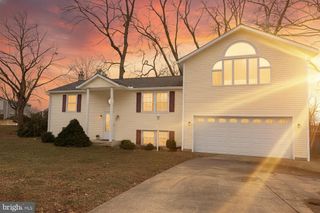 105 W VILLAGE RD, Elkton, MD 21921