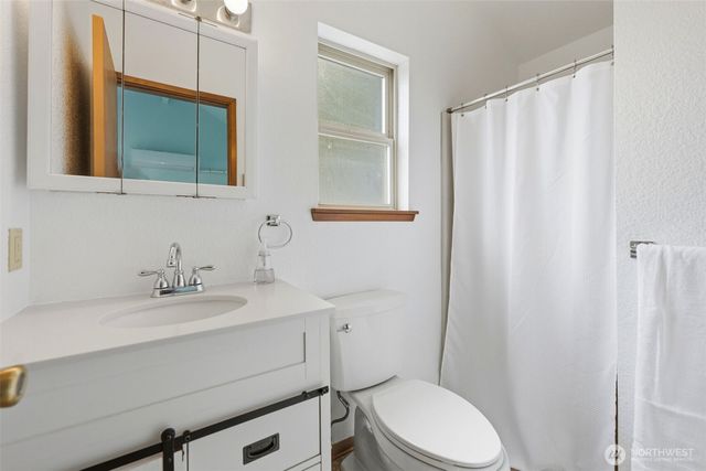 18158 E State Route 3, Allyn, WA 98524