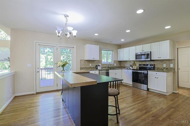 10194 Meadowknoll Drive, Symmes Twp, OH 45140