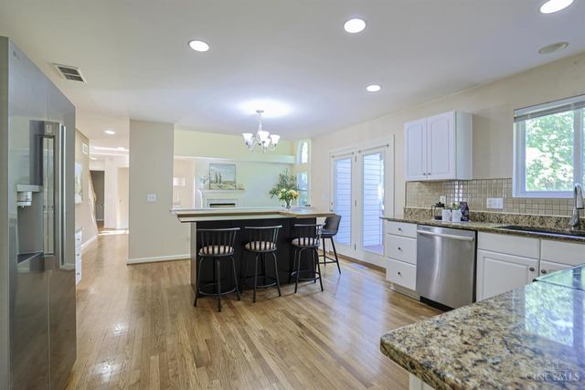 10194 Meadowknoll Drive, Symmes Twp, OH 45140