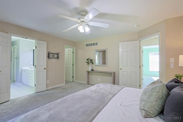 10194 Meadowknoll Drive, Symmes Twp, OH 45140