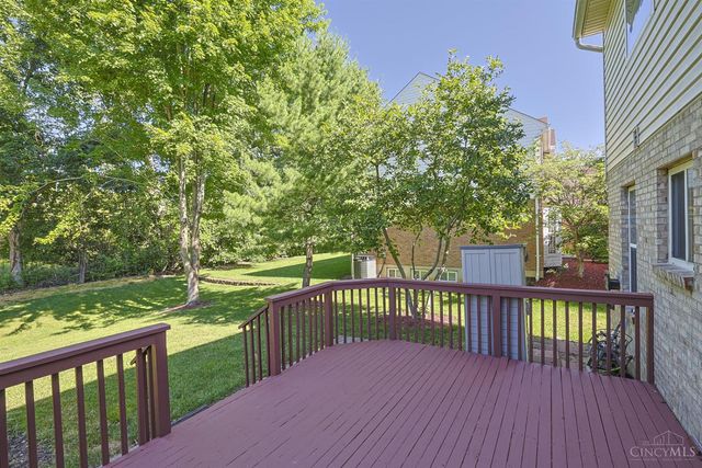 10194 Meadowknoll Drive, Symmes Twp, OH 45140