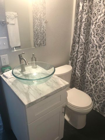 1617 S Adams Street, Tallahassee, FL 32301