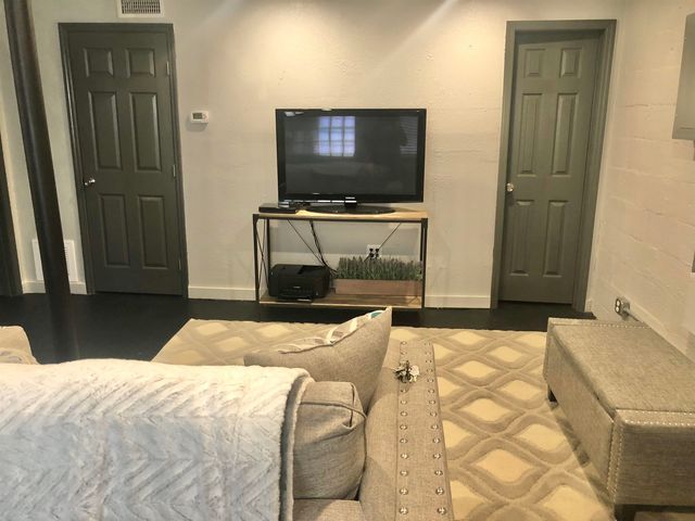 1617 S Adams Street, Tallahassee, FL 32301