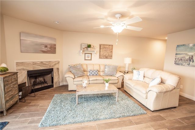 15425 Fortuna Bay Dr 203, Corpus Christi, TX 78418
