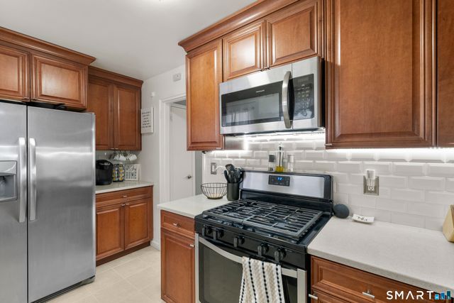 104 Strawberry Hill Avenue 1, Stamford, CT 06902