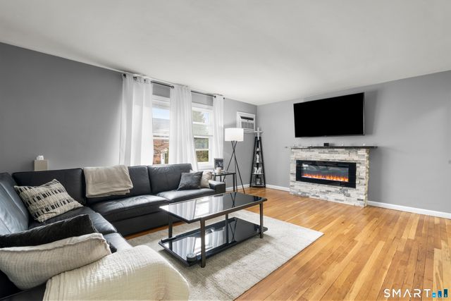 104 Strawberry Hill Avenue 1, Stamford, CT 06902