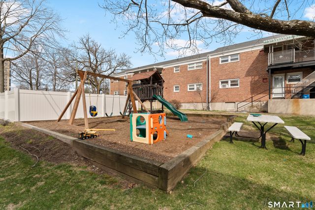 104 Strawberry Hill Avenue 1, Stamford, CT 06902