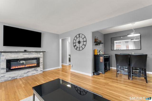 104 Strawberry Hill Avenue 1, Stamford, CT 06902