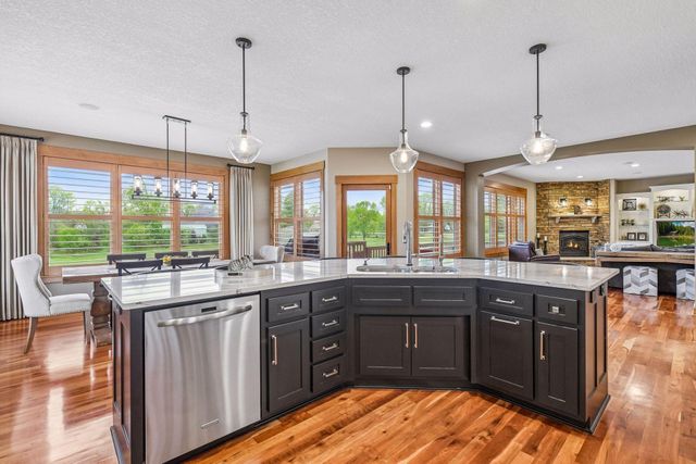 1010 Drake Court, Independence, MN 55359