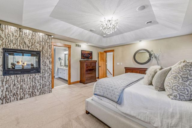 1010 Drake Court, Independence, MN 55359