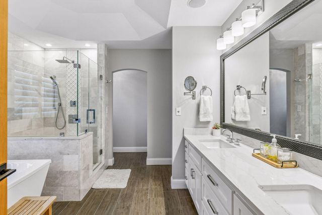 1010 Drake Court, Independence, MN 55359