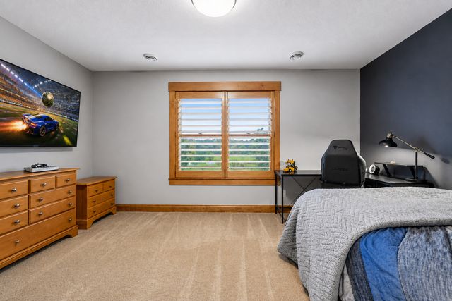 1010 Drake Court, Independence, MN 55359
