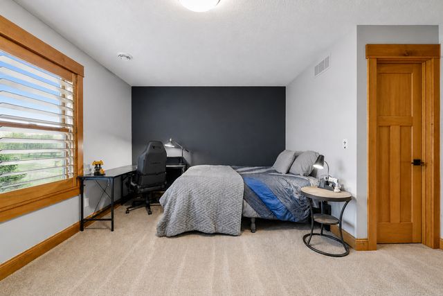 1010 Drake Court, Independence, MN 55359