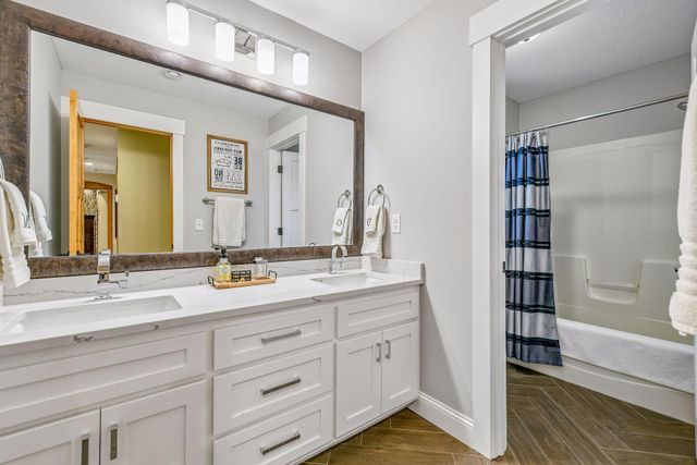 1010 Drake Court, Independence, MN 55359